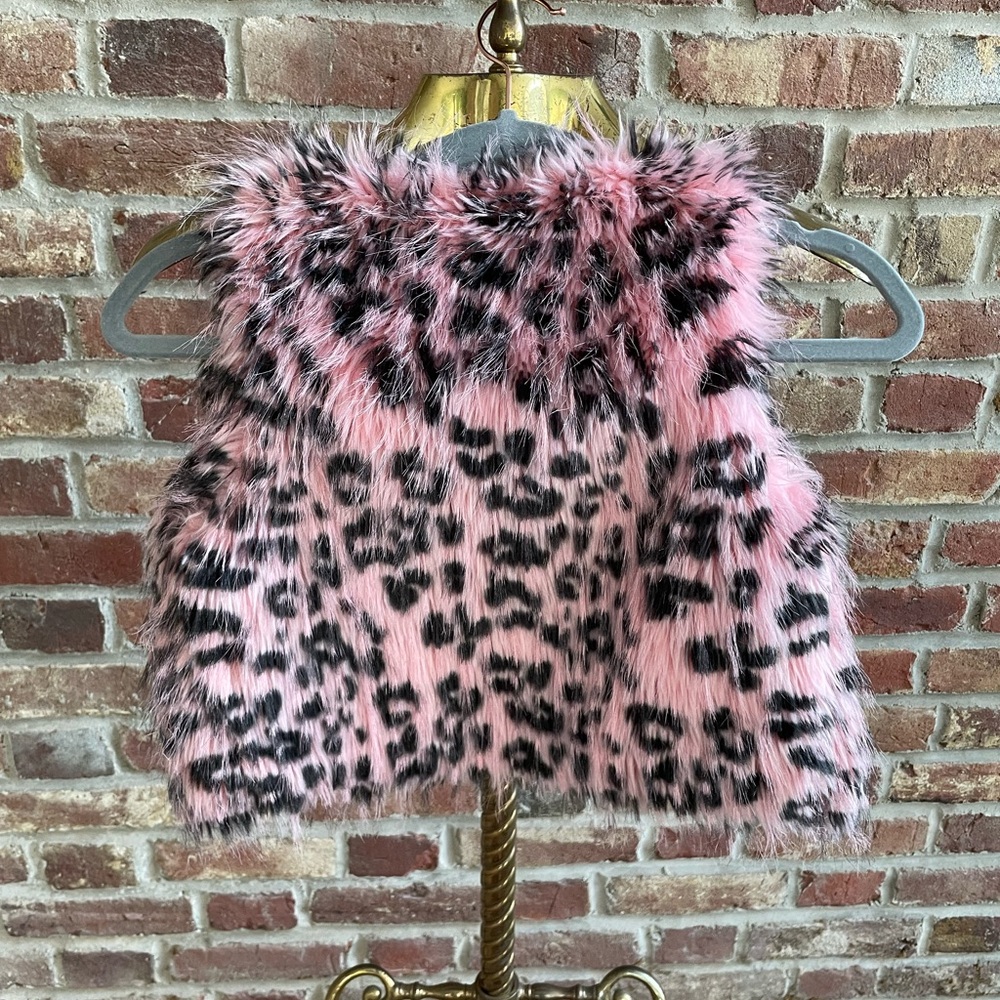 Lipstik Girls Pink Leopard Faux Fur Vest - Picture 3 of 3